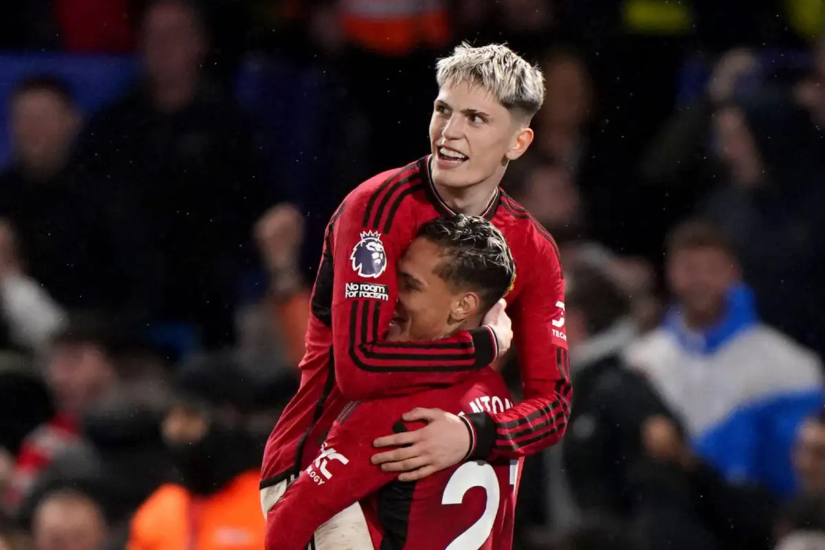 Man United confirme le départ de quatre joueurs