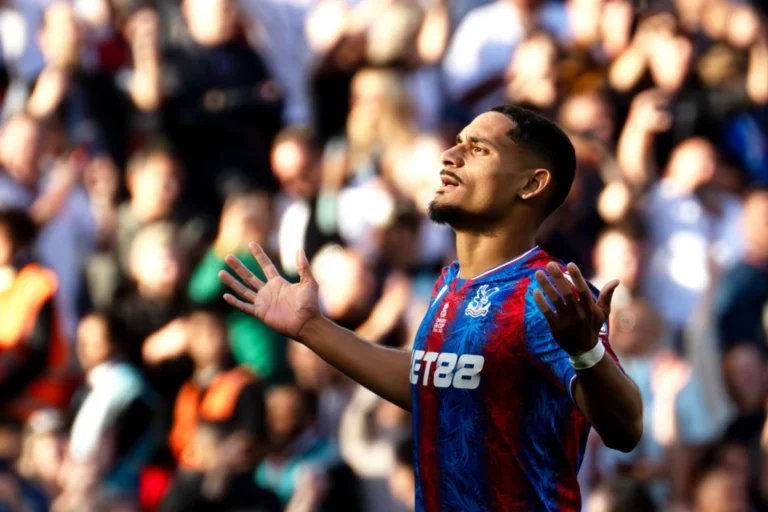 Maxence Lacroix avec Crystal Palace @Alamy