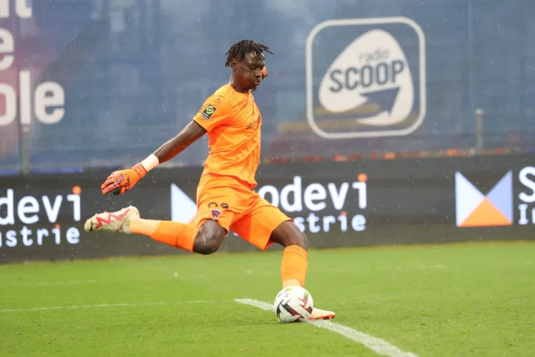 Mory Diaw signe au Havre @Alamy