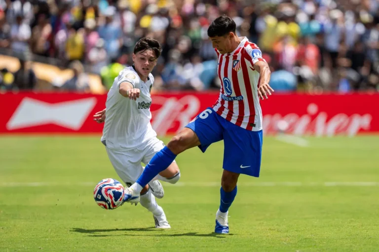 Nahuel Molina avec l'Atlético Madrid @Alamy