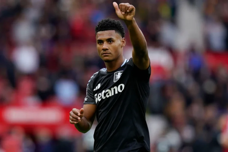 Ollie Watkins vers le FC Barcelone ©Alamy