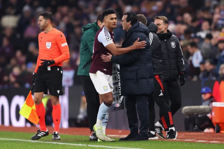 Ollie Watkins visé par Manchester United ©Alamy