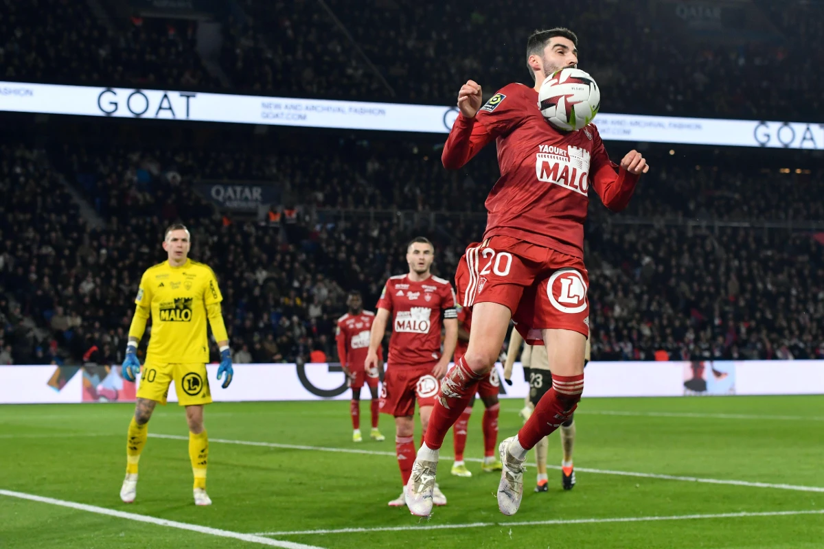 Celle légende de Brest a dit oui à l'OL