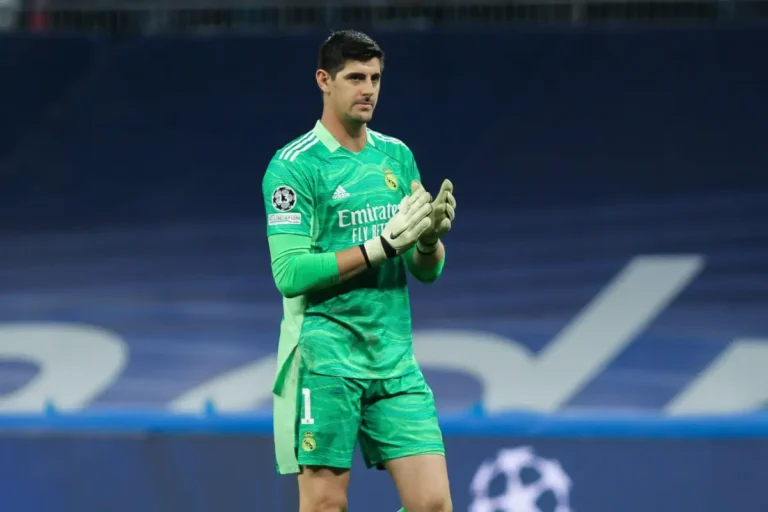 Real Madrid : Courtois brise le silence sur son avenir
