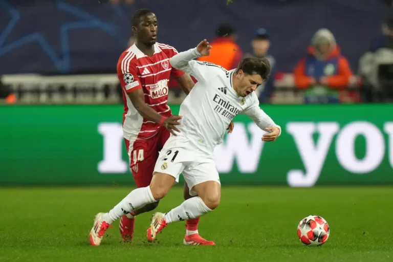 Soumaila Coulibaly transféré à Strasbourg : accord à 8 M€ avec Dortmund