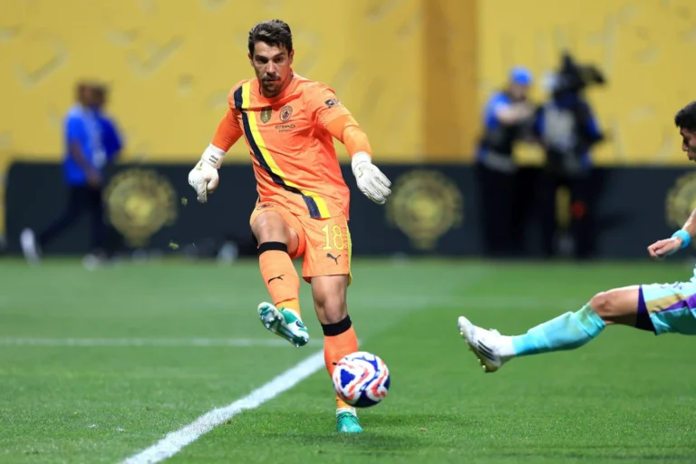 Stefan Ortega visé par le Fenerbahçe ©Alamy