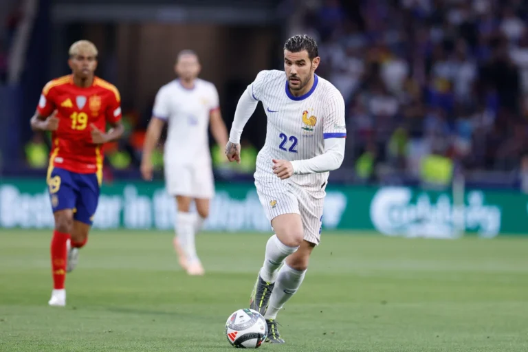 Théo Hernandez quitte le Milan AC