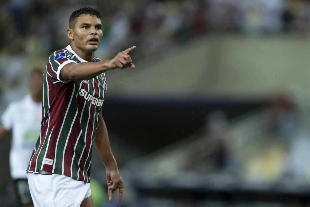 Amis en dehors, ennemis sur le terrain, Thiago Silva prévient Chelsea