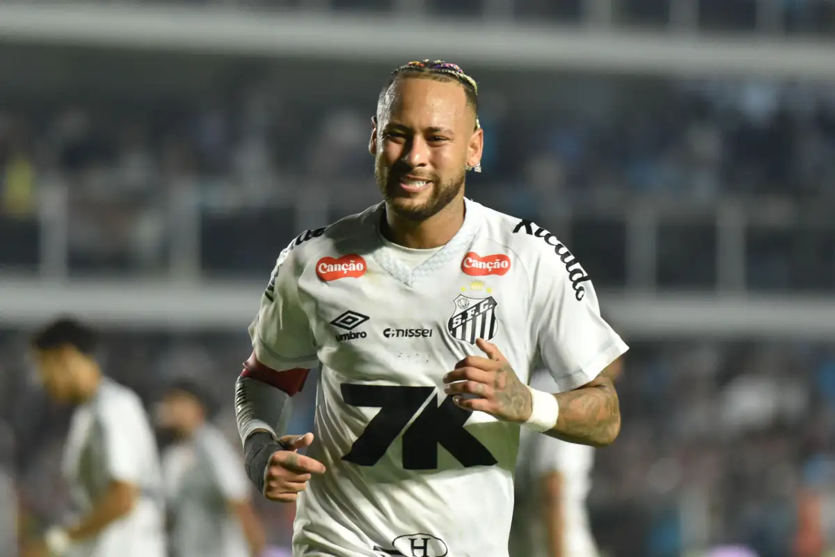Vidéo : le gros raté de Neymar contre une légende de Madrid