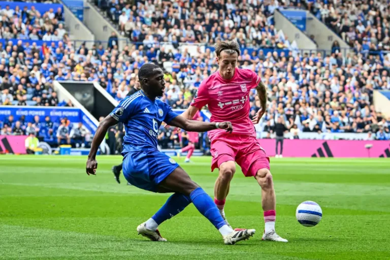 Wilfred Ndidi avec Leicester City @Alamy
