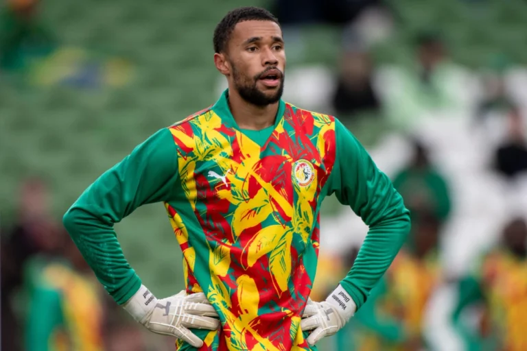 Yehvann Diouf signe à Nice ©Alamy