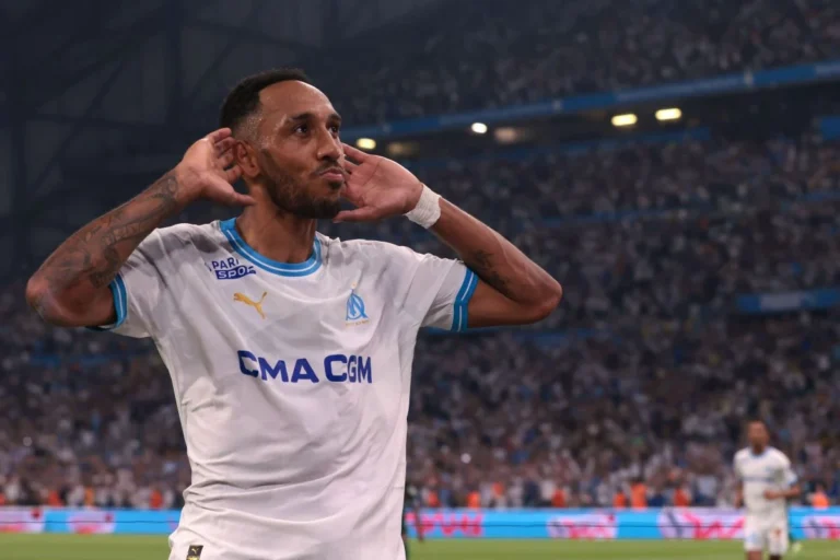 Aubameyang à l'Orange Vélodroe @Alamy