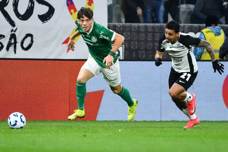 Agustín Giay avec Palmeiras @Alamy