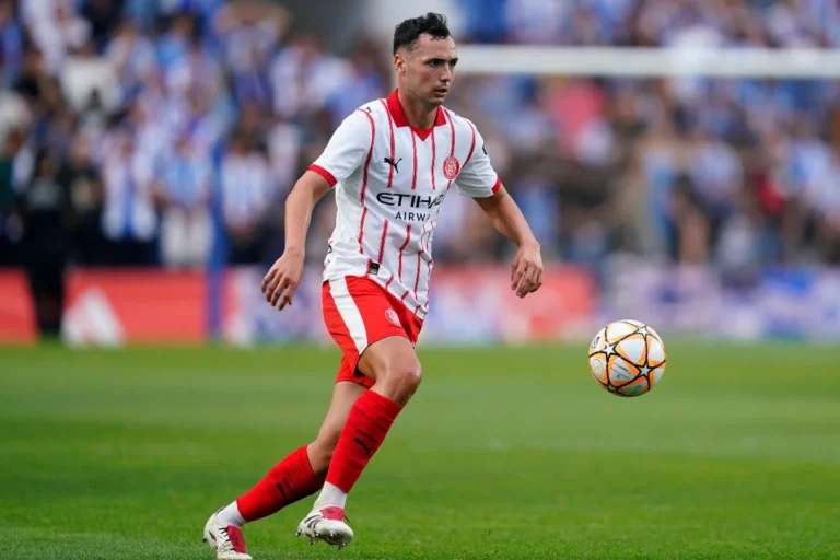 Arnau Martínez avec Gérone @Alamy