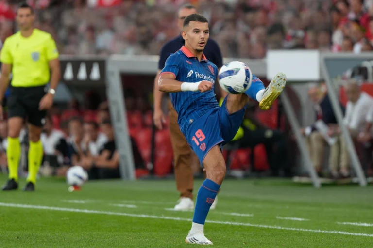 Badredine Bouanani s'engage avec Stuttgart ©Alamy