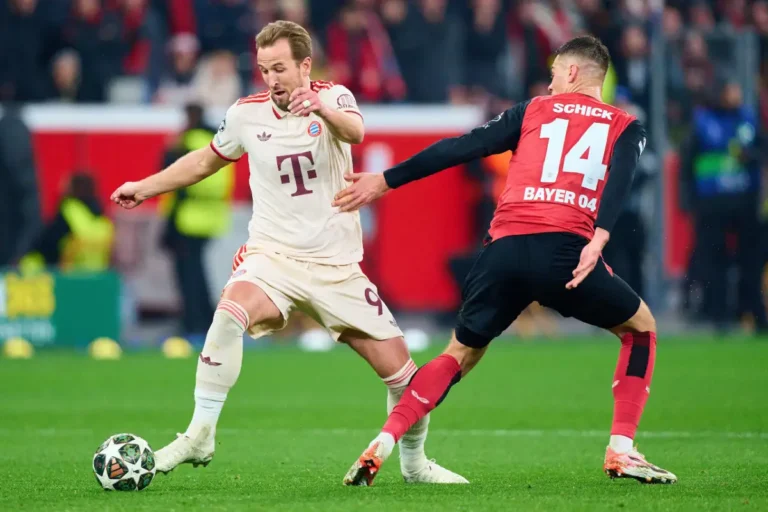 Bundesliga : officiel, un buteur s'offre à Erik ten Hag