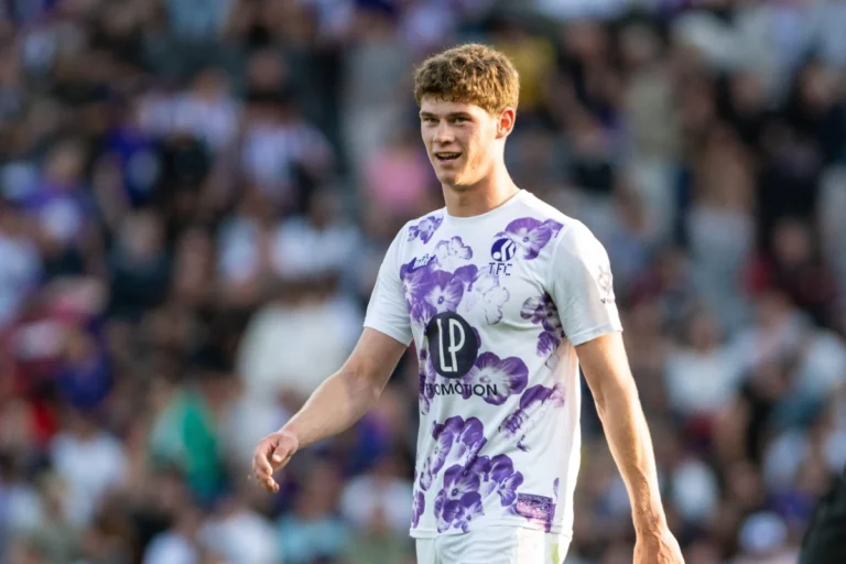 Charlie Cresswell visé par Manchester City ©Alamy