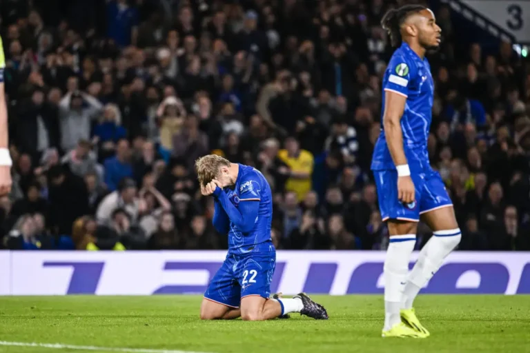 Chelsea : c'est officiel pour ce milieu indésirable