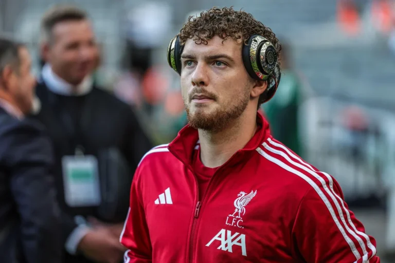 Harvey Elliott avec Liverpool @Alamy