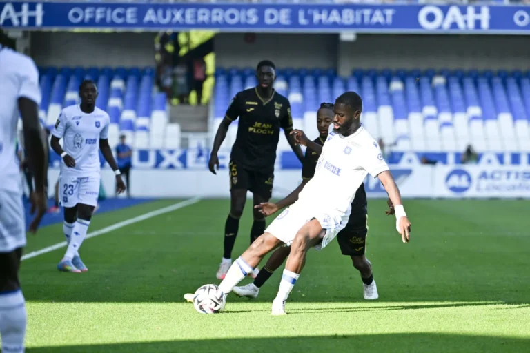 Lassine Sinayoko avec l'AJ Auxerre @Alamy