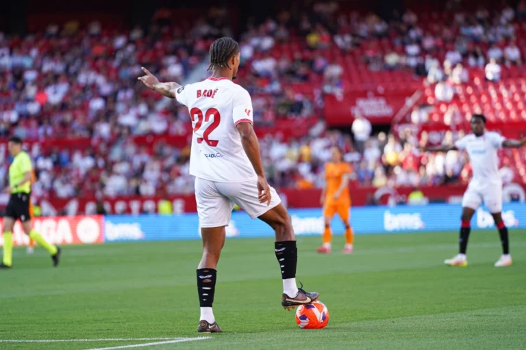 Loïc Badé visé par Leverkusen ©Alamy