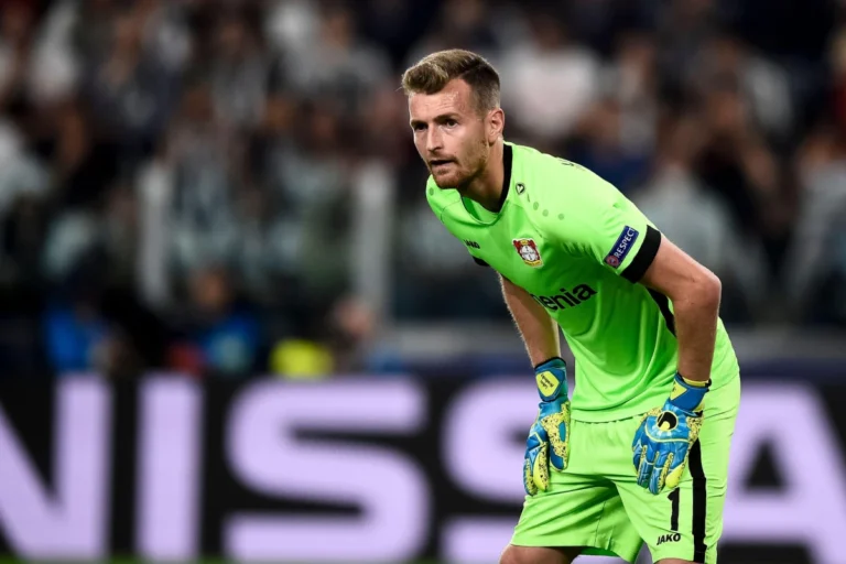Lukas Hradecky s'engage avec Monaco ©Alamy