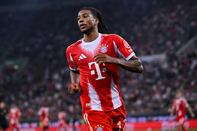 Michael Olise avec le Bayern Munich @Alamy