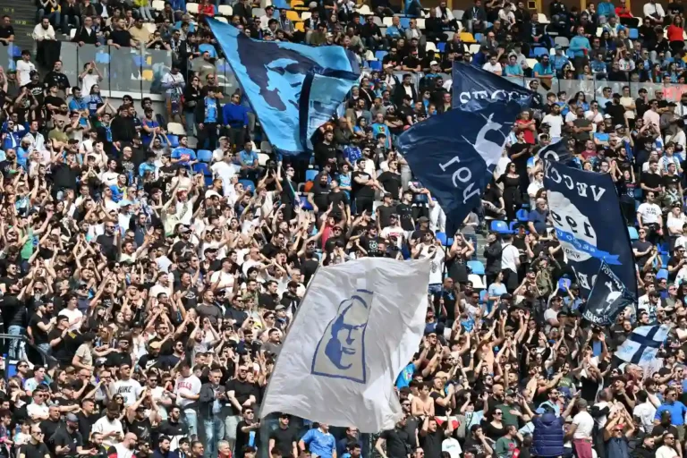 Naples avec ses supporters @Alamy