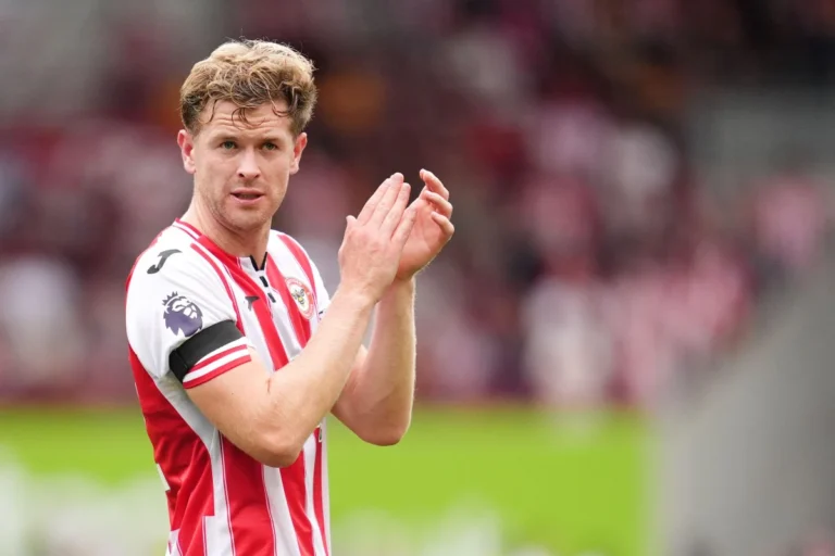 Nathan Collins visé par Liverpool @Alamy