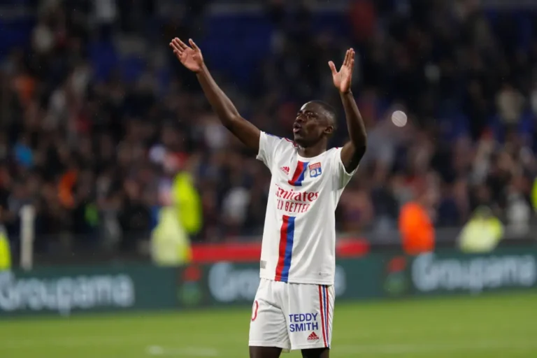 Officiel, Lyon se sépare d'un latéral français formé au PSG