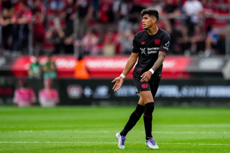 Piero Hincapié visé par Chelsea ©Alamy