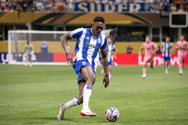Samu Aghehowa avec le FC Porto @Alamy
