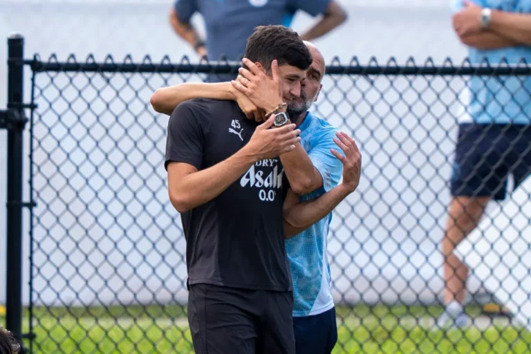 Abdukodir Khusanov encensé par Guardiola ©Alamy