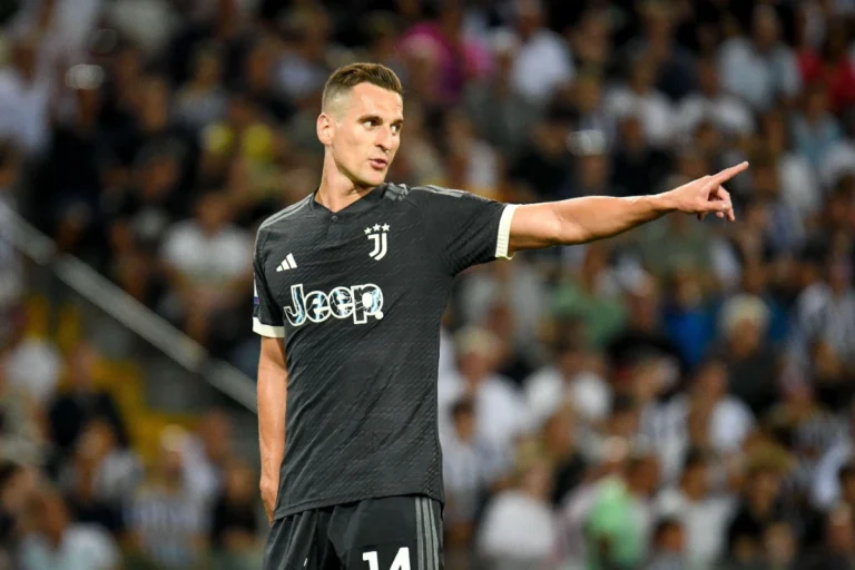 Arkadiusz Milik vers la Russie Arkadiusz Milik