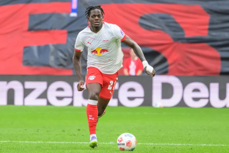 Castello Lukeba avec le RB Leipzig @Alamy