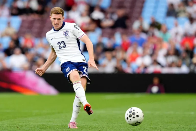 Elliot Anderson visé par City et United @Alamy