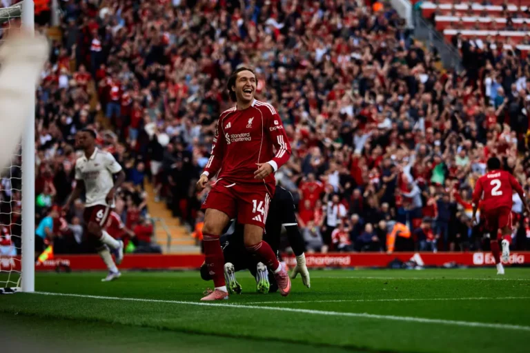 Federico Chiesa avec Liverpool @Alamy