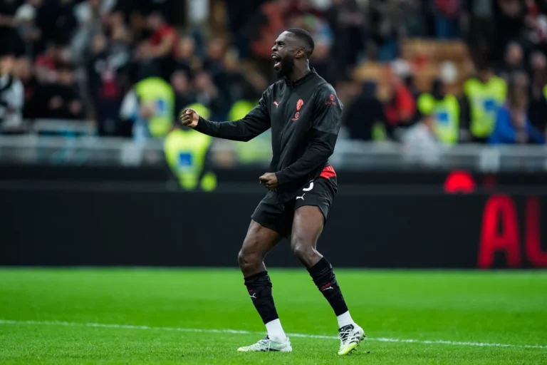 Fikayo Tomori avec le Milan AC @Alamy