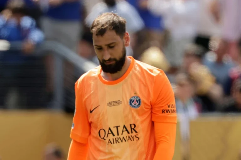 Gianluigi Donnarumma ne digère pas son départ du PSG ©Alamy