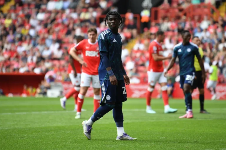 Jeremy Monga pisté par le PSG @Alamy