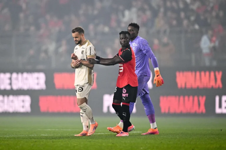 Jonathan Gradit joueur de Lens ©Alamy
