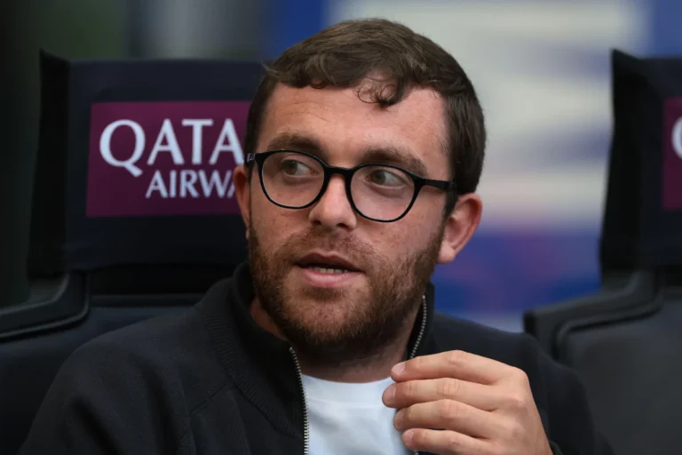 Leverksuen raccroche au nez de Fabrizio Romano ©Alamy