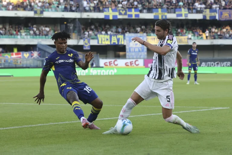 Manuel Locatelli en action avec la Juventus @Alamy