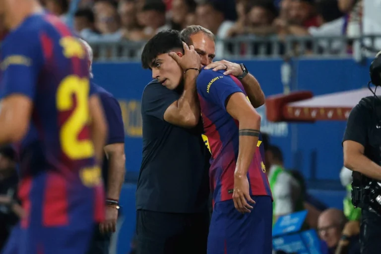 Marc Bernal sous le maillot du FC Barcelone @Alamy
