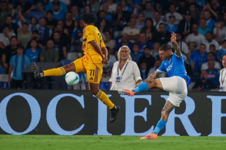 Matteo Politano rallonge son contrat avec Naples ©Alamy