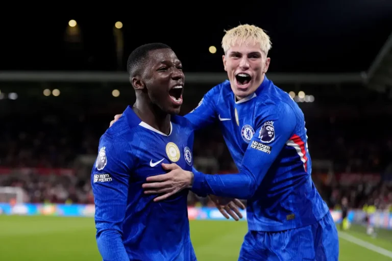 Moises Caicedo visé par le PSG ©Alamy