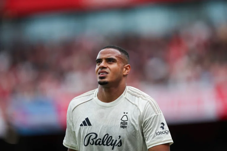 Murillo sous le maillot de Nottingham @Alamy