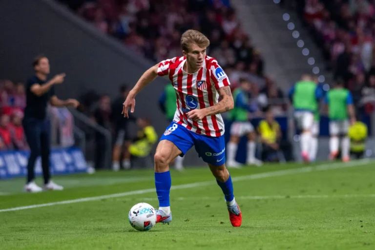 Pablo Barrios avec l'Atlético Madrid @Alamy