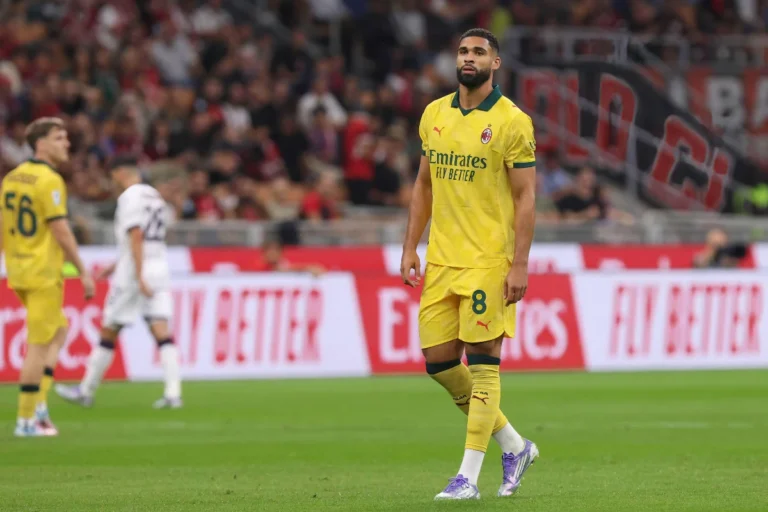 Ruben Loftus-Cheek sous le maillot du Milan AC @Alamy