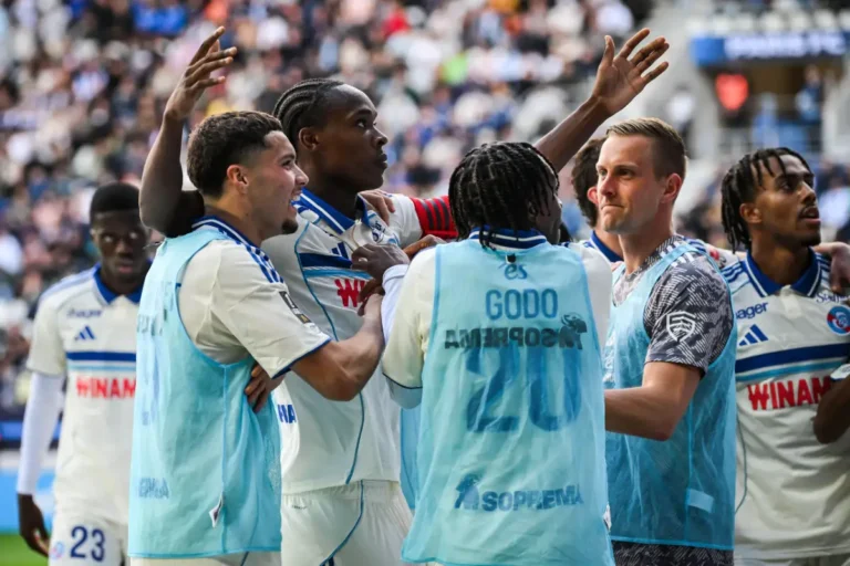 Strasbourg : le brutal message de ce buteur aux fans